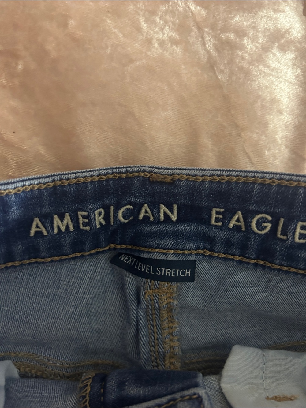AMERICAN EAGLE SHORTS - Picture 2 of 5